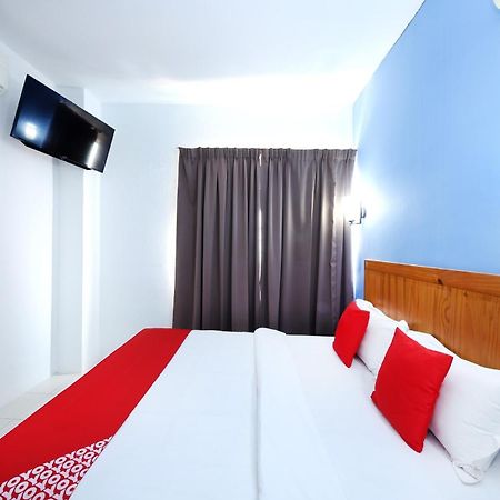 Super Oyo 502 Midah Inn Puchong Exteriör bild