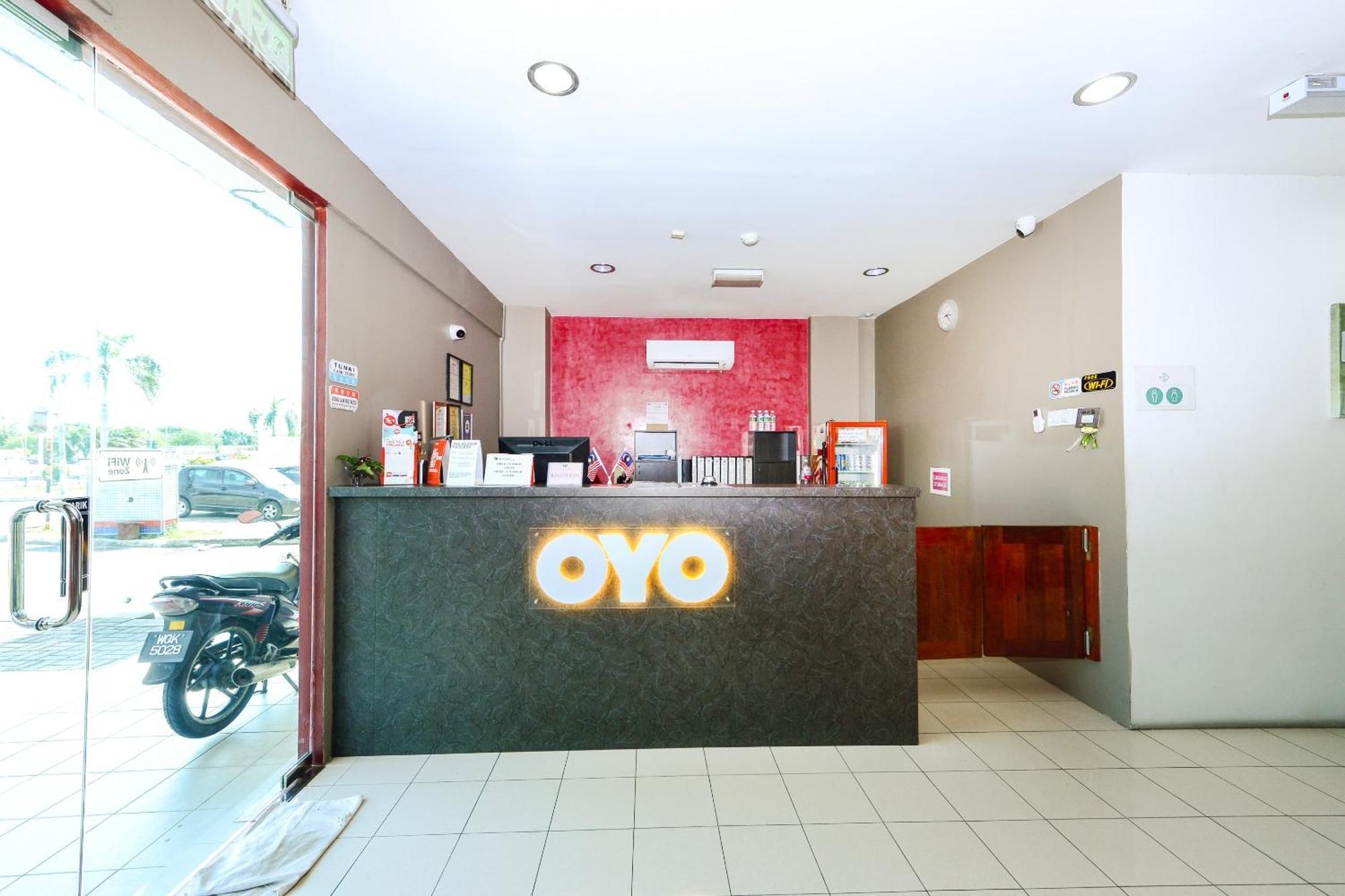 Super Oyo 502 Midah Inn Puchong Exteriör bild